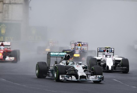 Rosberg largou na pole, terminou em quarto e cobrou o que não era devido (Foto Mercedes Benz Media)