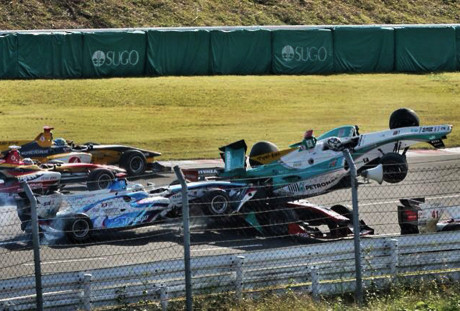 João Paulo de Oliveira foi atingido por dois carros em prova de Super Fórmula no Japão (Foto arquivo pessoal)