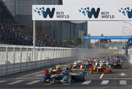 Pequim: largada da primeira corrida de monopostos elétricos (Foto FIA F-E)