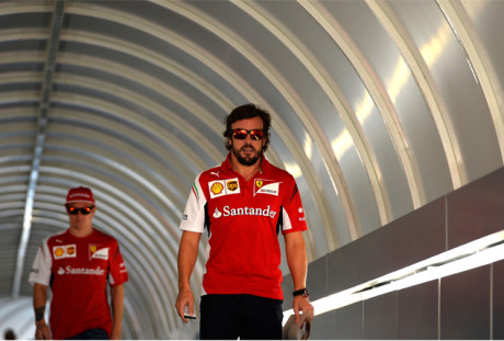 Fernando Alonso voltou a declamar o manta "Ferrari acima de tudo" (Foto Ferrari Media)