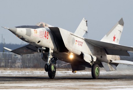 alex beltyukov Mikoyan-Gurevich_MiG-25RB,_Russia_-_Air_Force_AN2195954