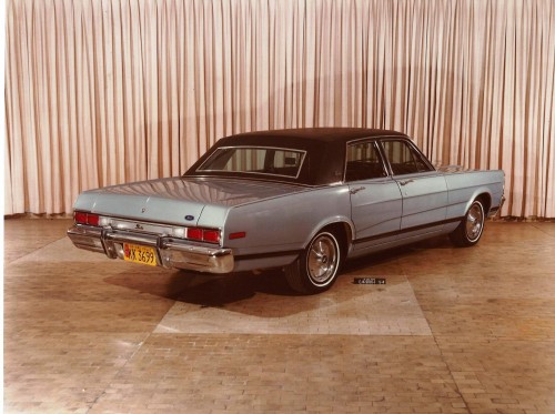 Landau 1979