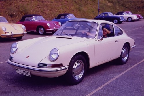 Porsche-911_2.0_Coupe_1964_800x600_wallpaper_03