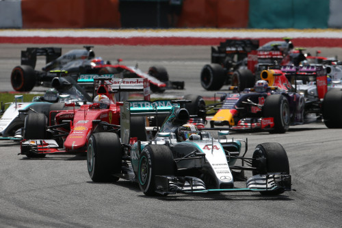 Hamilton e Vettel são os atacantes de Mercedes e Ferrari (Foto Mercedes-Benz)