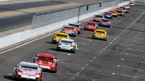 Stock Car começou o ano ao contrário (foto Duda Bairros/Vicar)