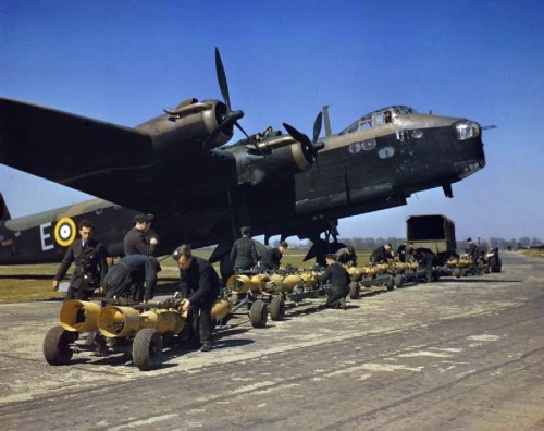 Short_Stirling_bomber_N6101