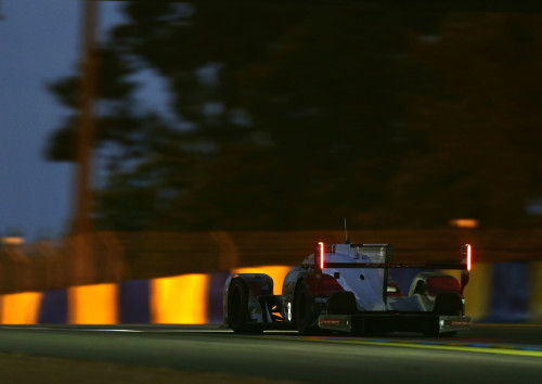 Luca Di Grassi, junto com Loïc Duval e Oliver Jarvis, ficou em quarto lugar na geral (foto Audi Motorsport)