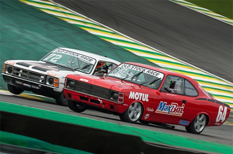 Marcos Philippi (64) vencedor da segunda prova. Djalma e Fábio Fogaça ficaram em segundo nas duas provas (foto André Lemes) INTERLAGOS, ETERNA E INACABADA REFORMA Coluna 2015012022 Disputa OldStock Andre Lemes