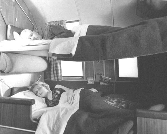 DC-3 SLEEPING POR DENTRO