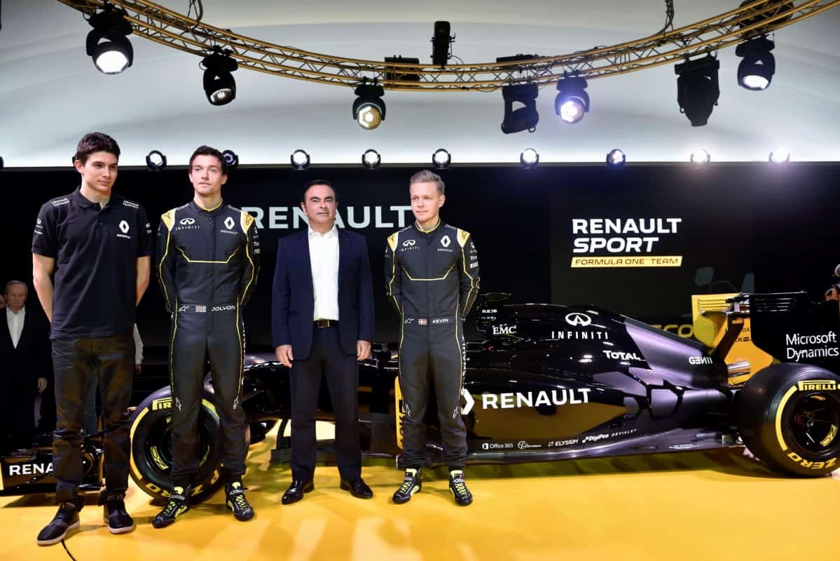 Pilotos da Renault e Carlos Ghosn (Foto Renault)