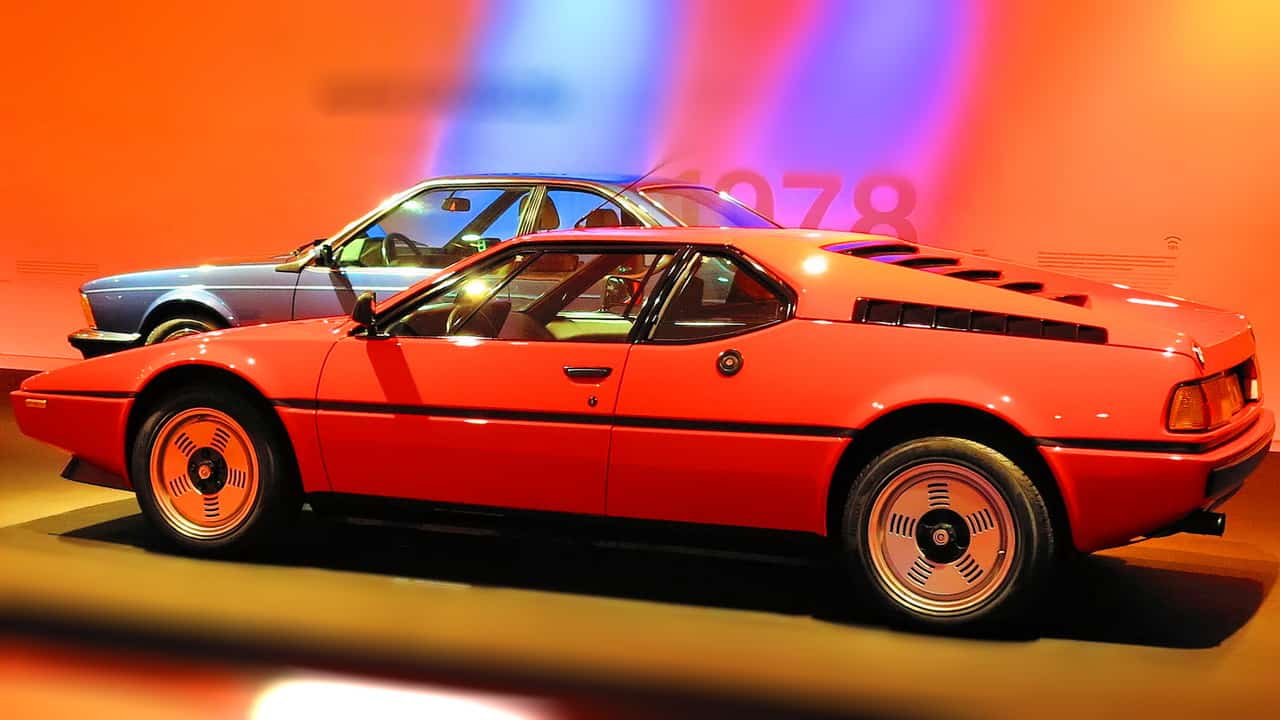 A Lamborghini foi a escolhida para desenvolver e fabricar o M1, mas seus problemas financeiros fizeram a BMW assumir o projeto depois de 7 protótipos construídos 