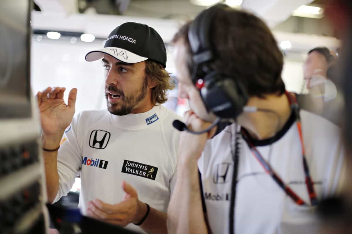 Alonso ainda incerto para o grid da China (foto McLaren)