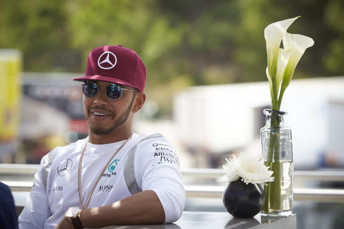 Nem tudo são flores na temporada 2016 de Lewis Hamilton (Foto Mercedes)
