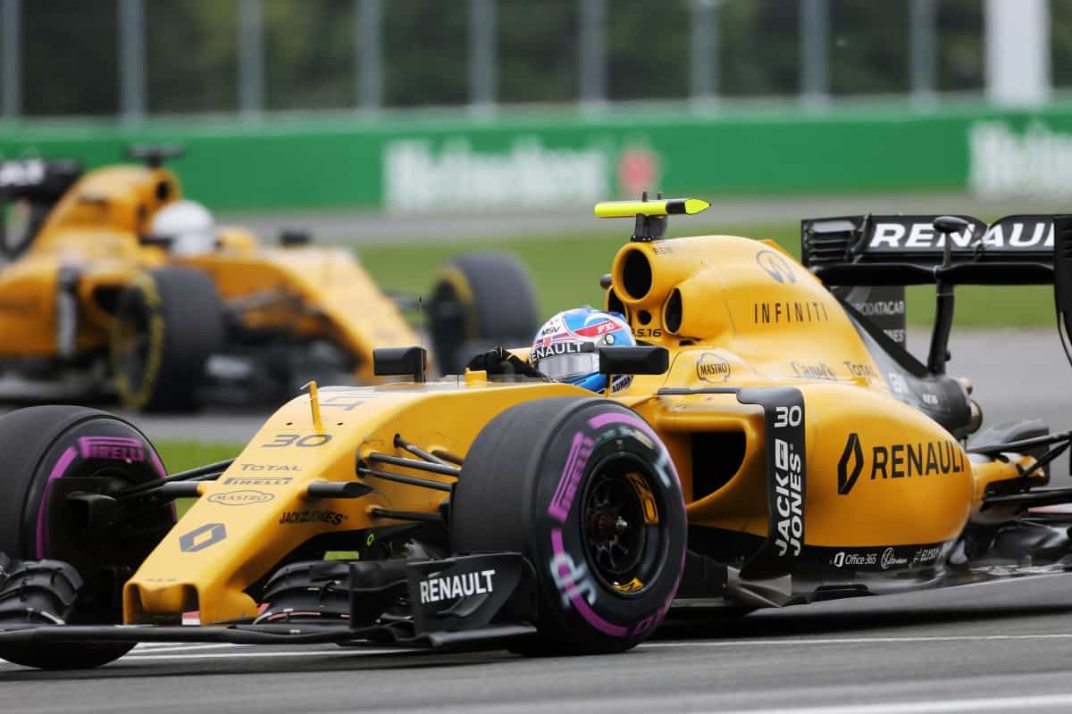 Jolyon Palmer ainda não mostrou a que veio e pode perder a vaga na Renault no final da temporada (foto Renault Sport)
