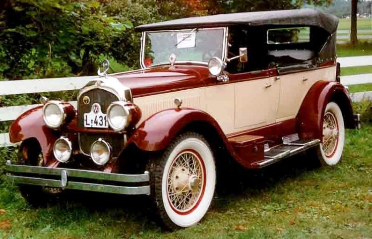Chrysler_Imperial_E80_Touring_1926