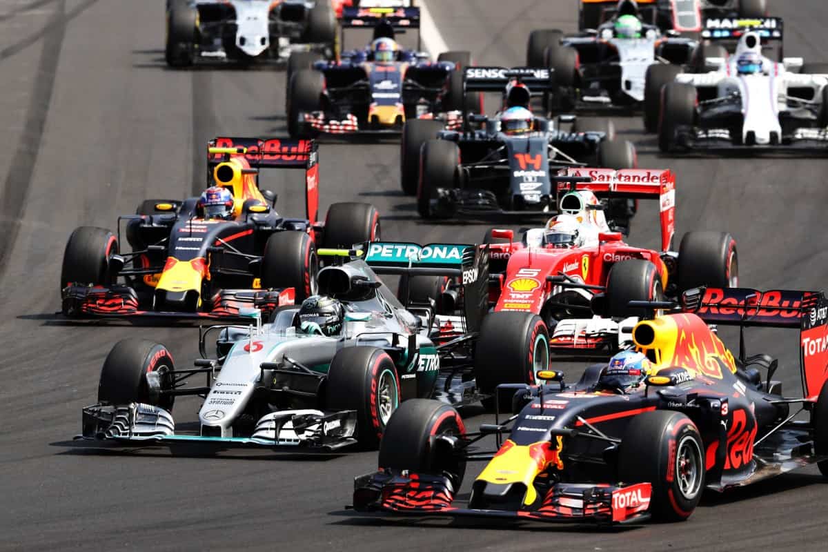 Largada do GP da Hungria mostrou que a Red Bull está cada vez mais perto da Mercedes (Foto Red Bull Content Pool)