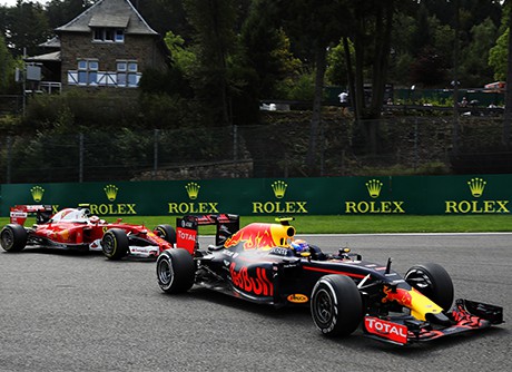 Max Verstappen e Kimi Räikkonen: a grande briga da corrida (Foto Red Bull)