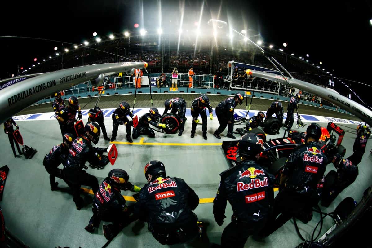 Equipes estão preparadas para anunciar pilotos, mas mercado está em compasso de espera (Foto Red Bull)