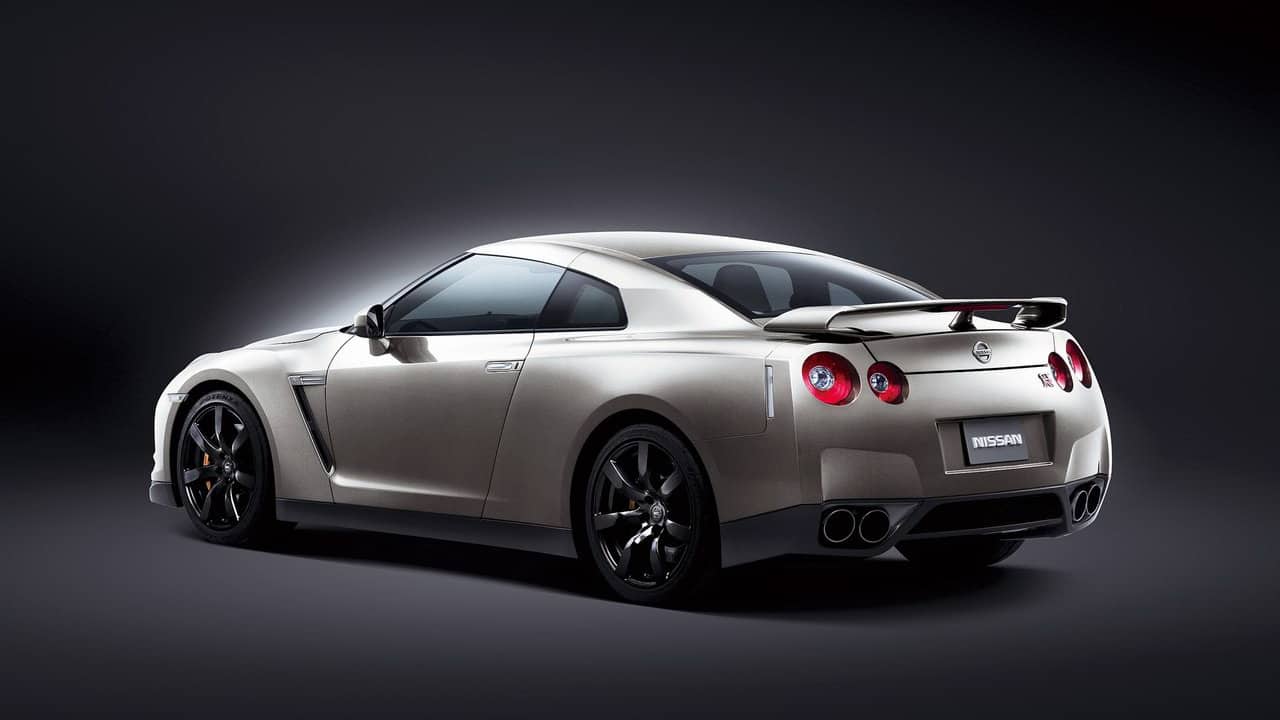 Nissan Skyline GT-R R36  Carros de luxo, Carros, Gran turismo