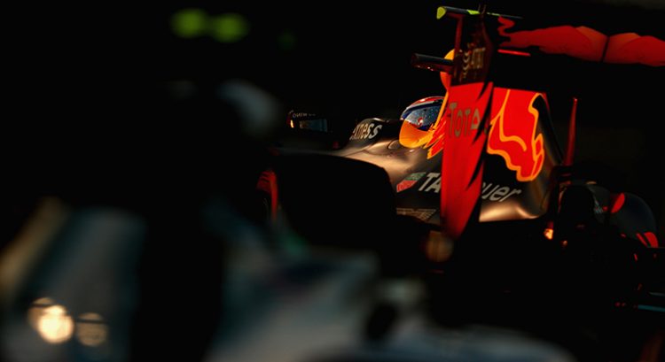 Destaque maior do GP do Brasil, Max Verstappen teve atuação mais discreta em Yas Marina (Foto Red Bull/Getty Images) 