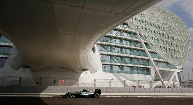 Ao anunciar a decisão Rosberg afirmou que curtir o que o futuro lhe reserva (Foto Mercedes)