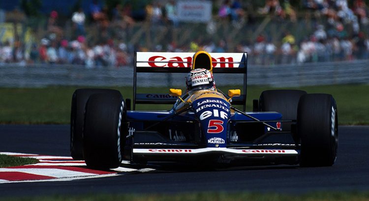 Nigel Mansell, campeão de 1992, não esperou o campeonato acabar para anunciar sua transferência para a Indy (Foto Renault) 