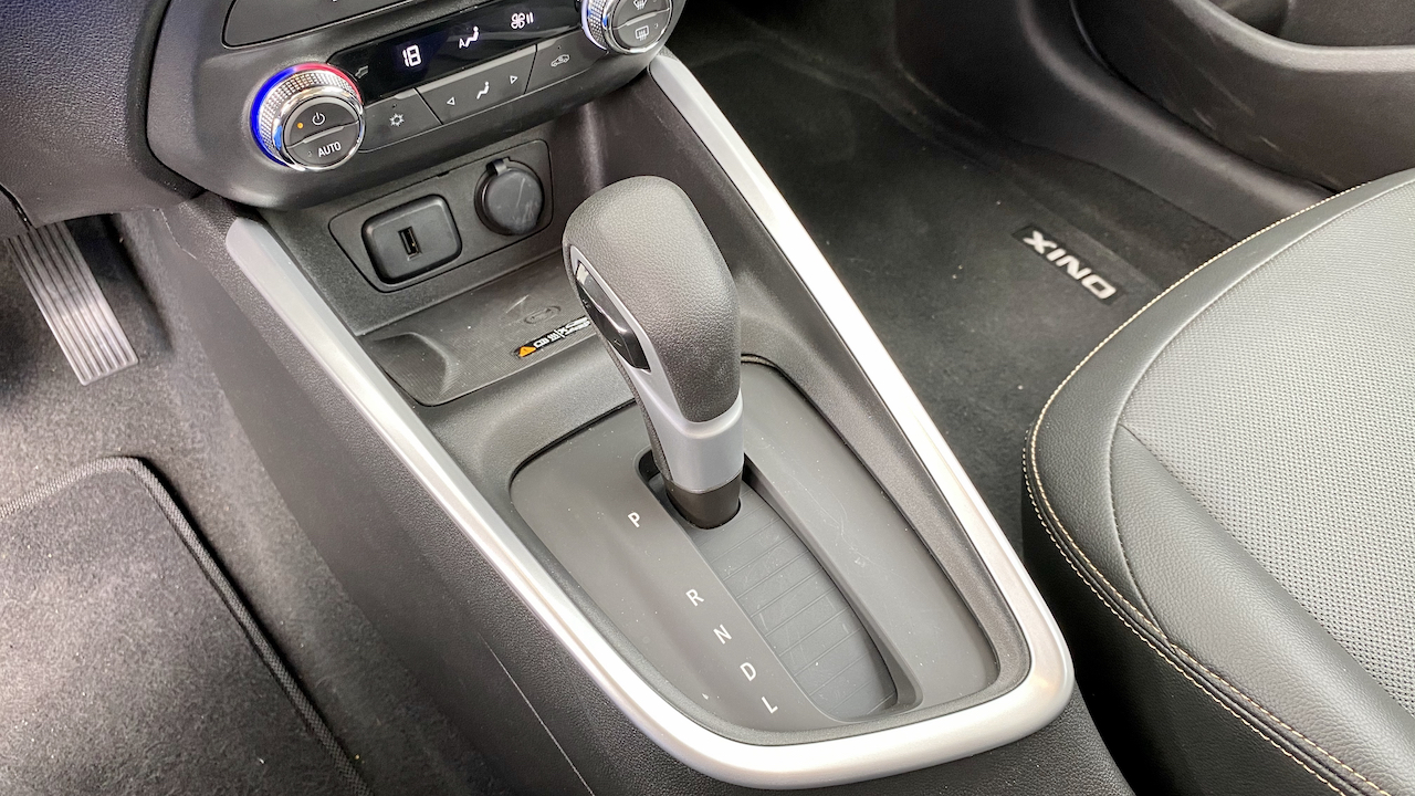 Andamos no novo Chevrolet Onix RS 2021: confira o vídeo, Falando de Carro